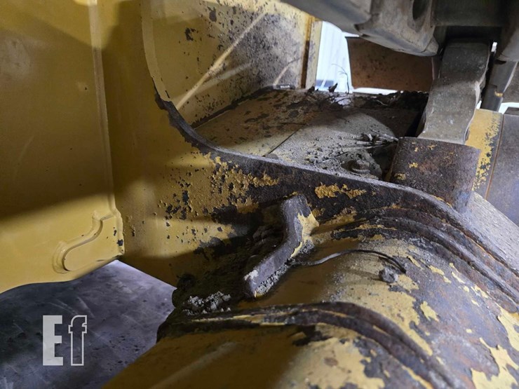 2022-caterpillar-d3-lgp-image-27