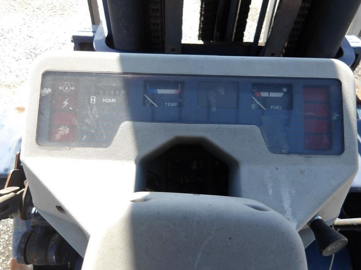 komatsu-fg25st-11-forklift-image-22