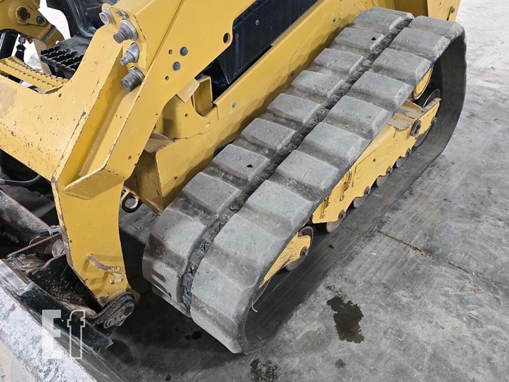 2022-caterpillar-289d3-image-31