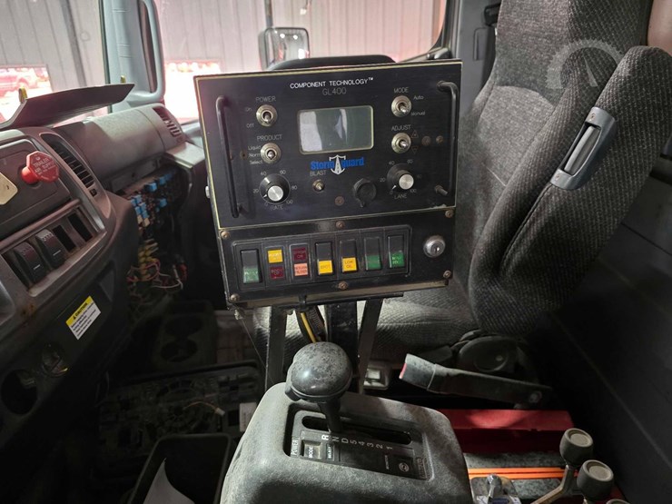2010-hino-338-image-14