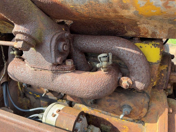 caterpillar-ten-image-14