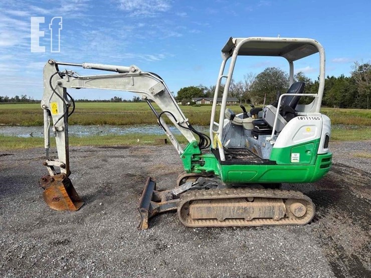 2018-takeuchi-tb230-image-5