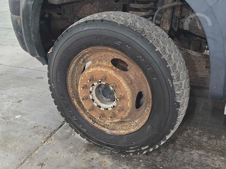 2007-ford-f550-image-18