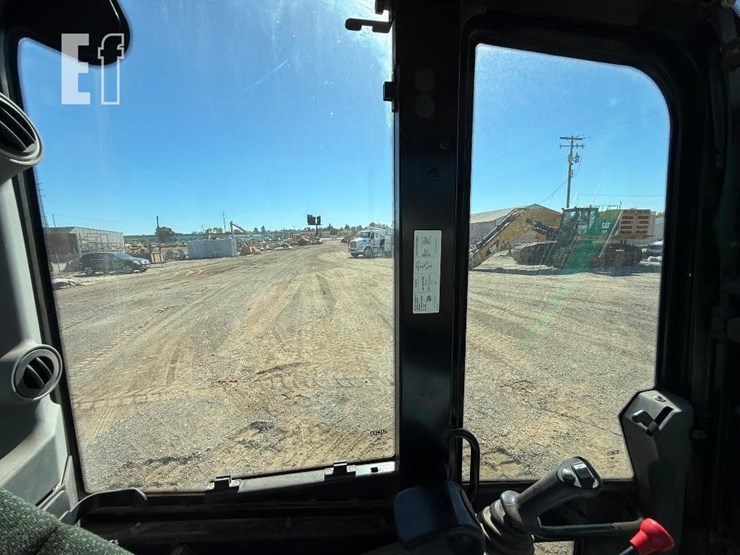 2019-jcb-85z-1-image-44