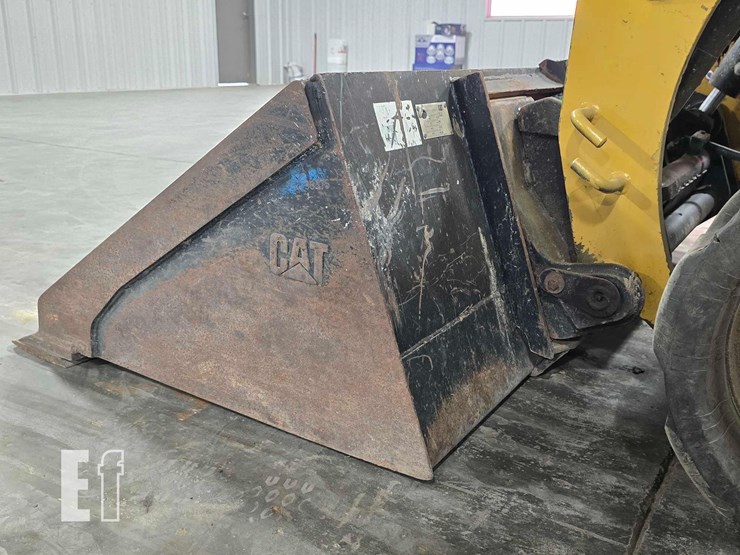 2019-caterpillar-259d-image-16