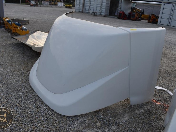 volvo-compatible-wind-deflector-49253-image-1