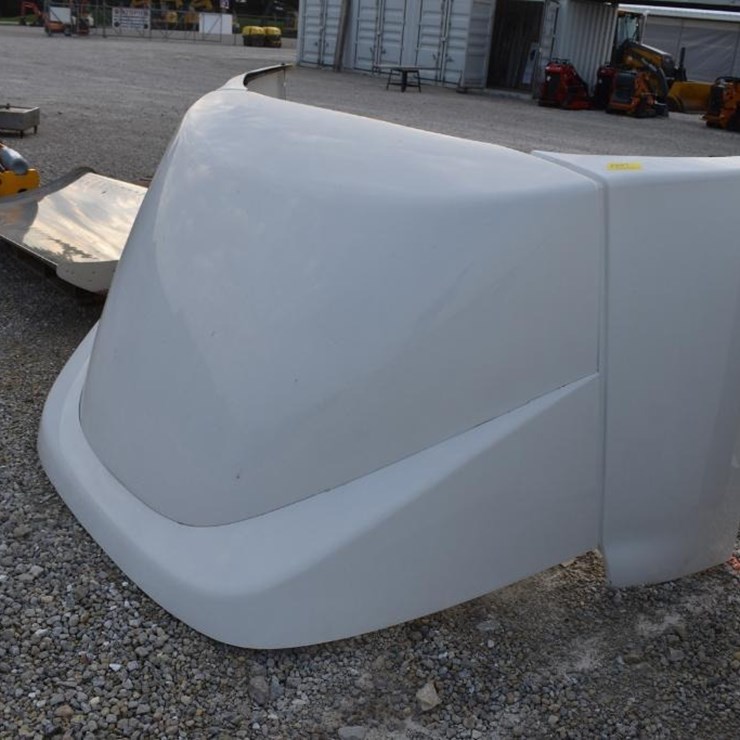 VOLVO COMPATIBLE WIND DEFLECTOR 49253