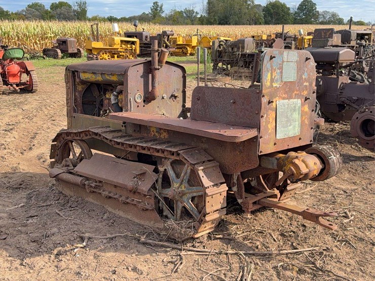 caterpillar-ten-image-5