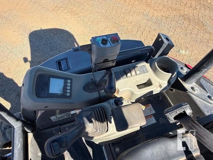 2020-yanmar-vio35-6a-image-21