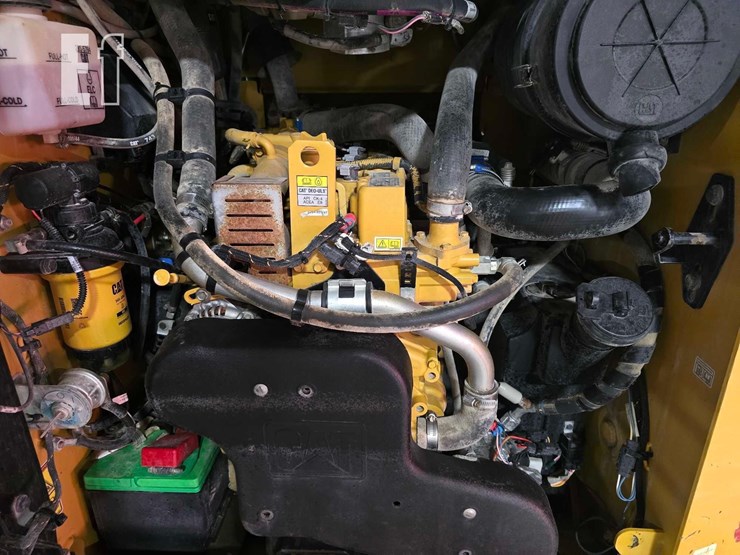 2021-caterpillar-289d3-image-25