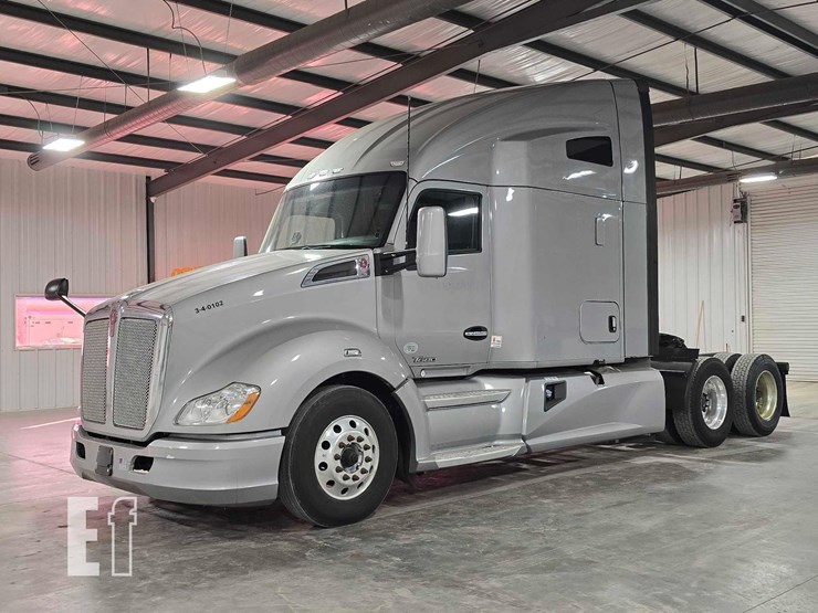 2020-kenworth-t680-image-1