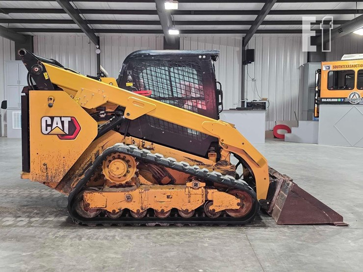 2022-caterpillar-299d3-image-6