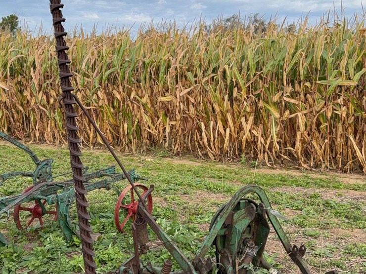 john-deere-350-sickle-mower-image-3