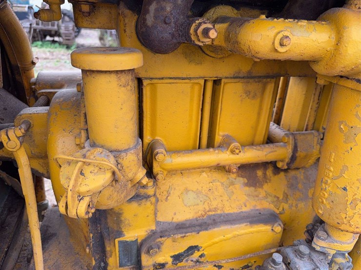 caterpillar-twenty-eight-image-46