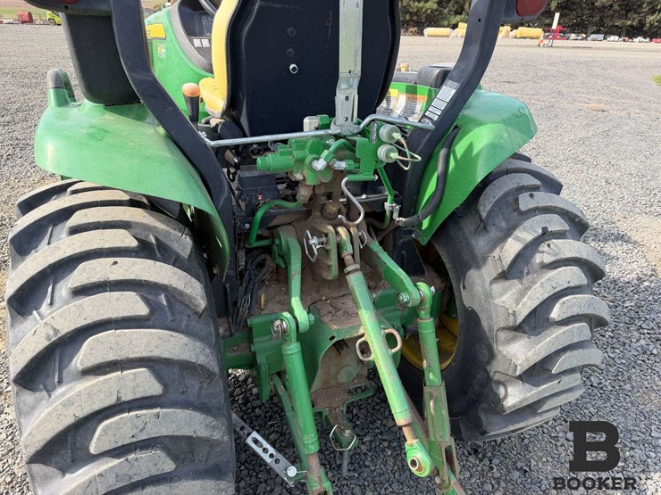 2014-john-deere-3039r-tractor-w/h165-loader-image-24