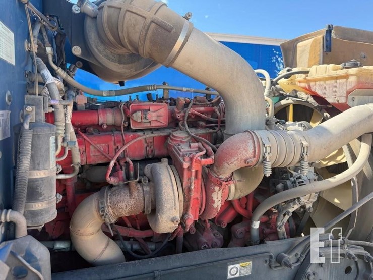 2013-peterbilt-386-image-30