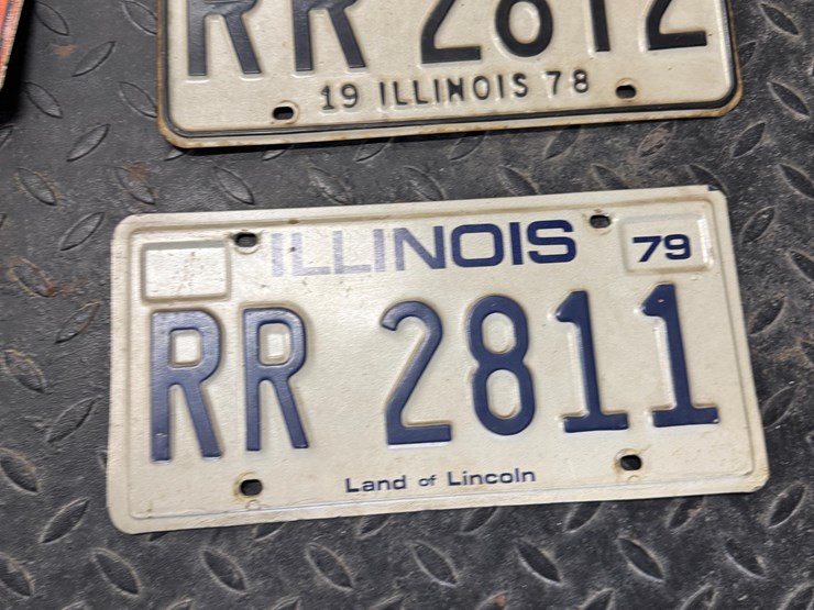 il-license-plates-image-4