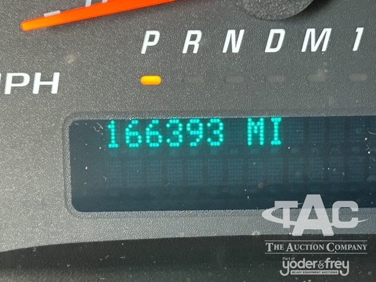 2010-chevrolet-express-3500-image-16
