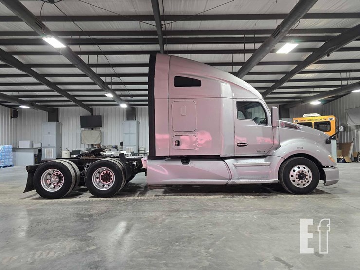 2020-kenworth-t680-image-6