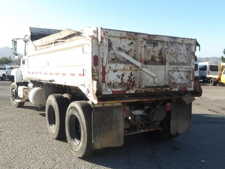 2002-international-5500i-dump-truck-image-4