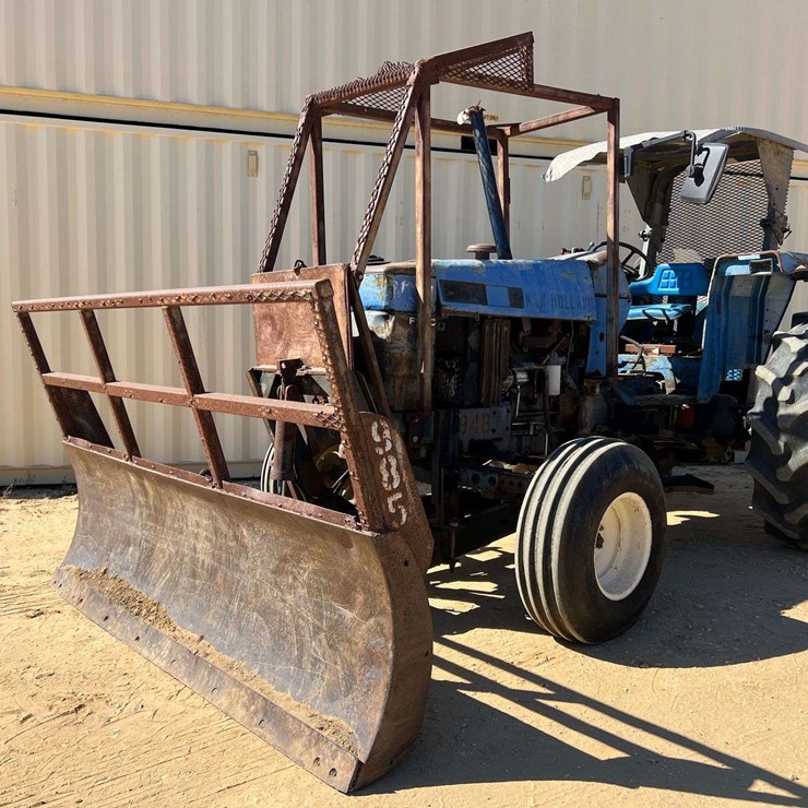 1996 FORD 7740