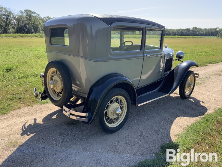 1931-ford-model-a-car-image-5