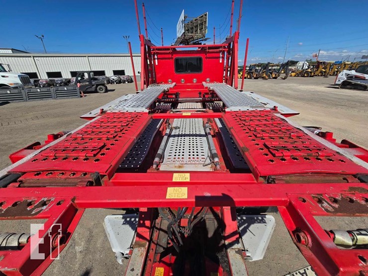 2014-peterbilt-388-image-23