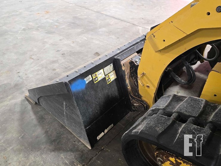 2022-caterpillar-289d3-image-12