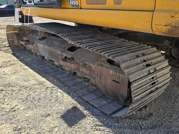2022-deere-210g-lc-image-30
