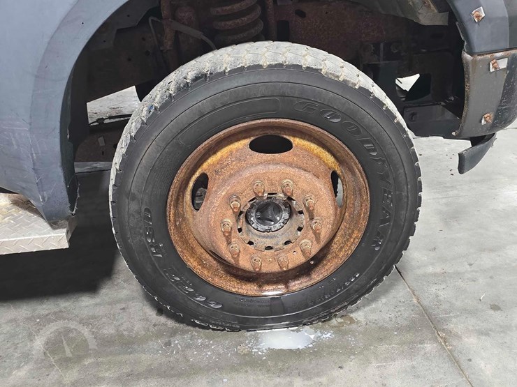 2007-ford-f550-image-21