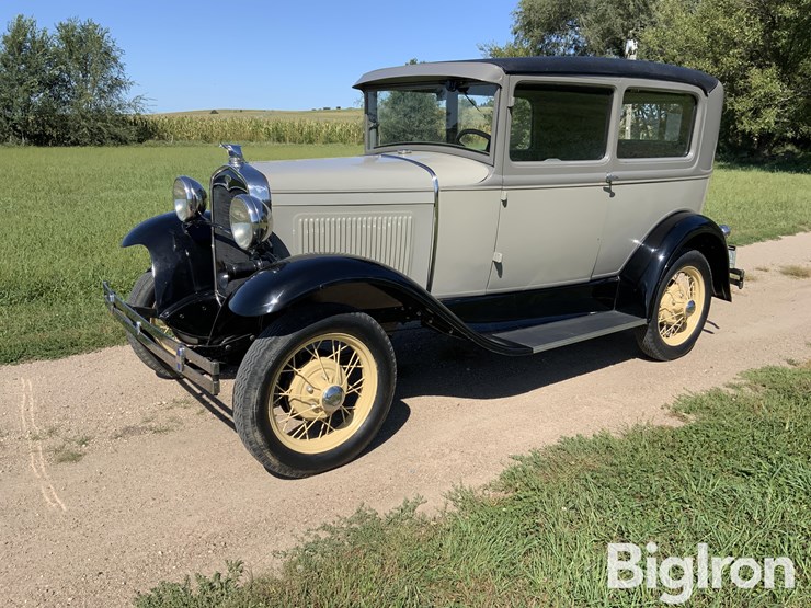 1931-ford-model-a-car-image-1