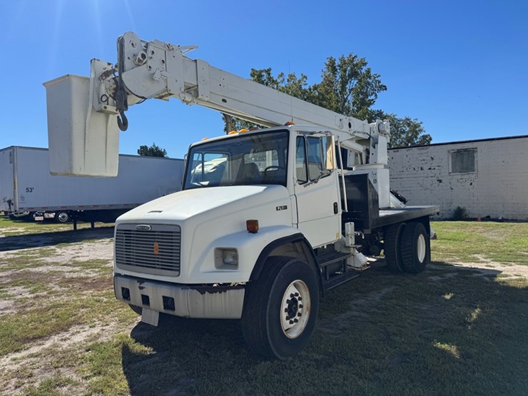 2000-freightliner-fl80-bucket/boom-truck---cat-3126-diesel---spicer-6-speed-manual---miles-unknown-image-1