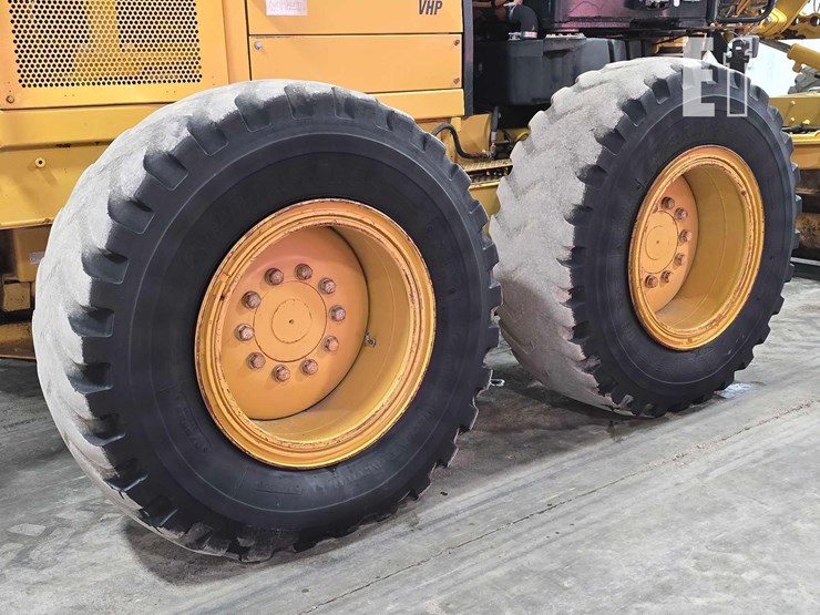 2009-caterpillar-120m-image-28