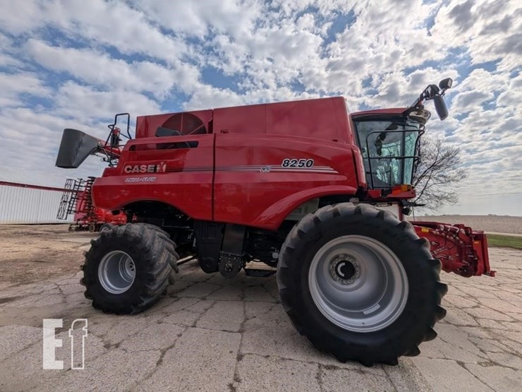 case-ih-8250-image-5