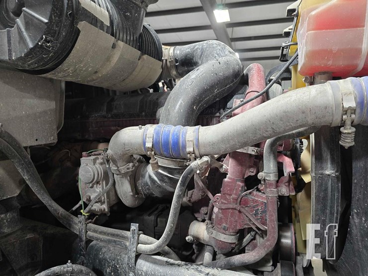 2020-mack-granite-64bt-image-30