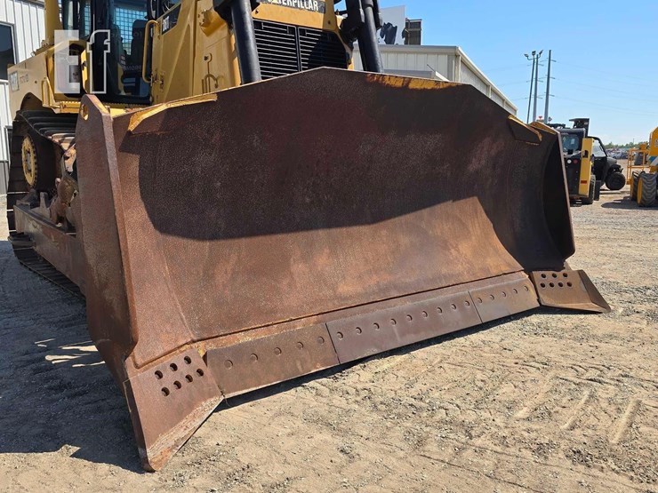 2013-caterpillar-d8t-image-10