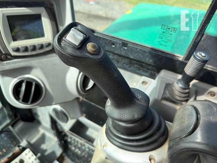 2019-jcb-85z-1-image-37