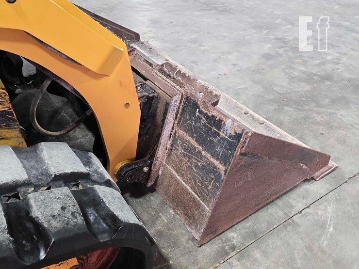 2022-caterpillar-299d3-image-11