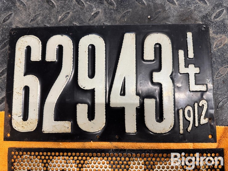 match-pair-of-1912-il-license-plates-image-2