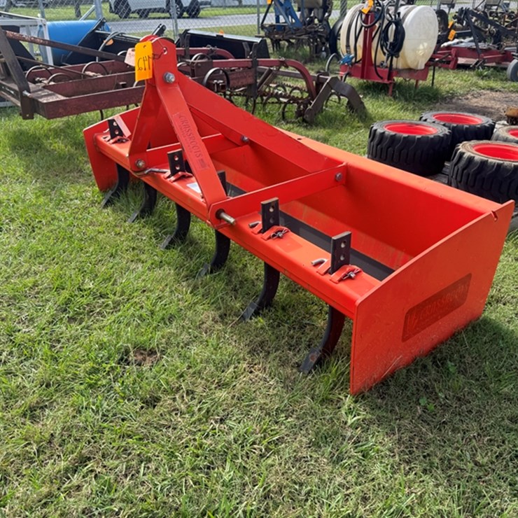 GRASS ROOTS 72" 3 POINT BOX BLADE WITH RIPPER SHANKS