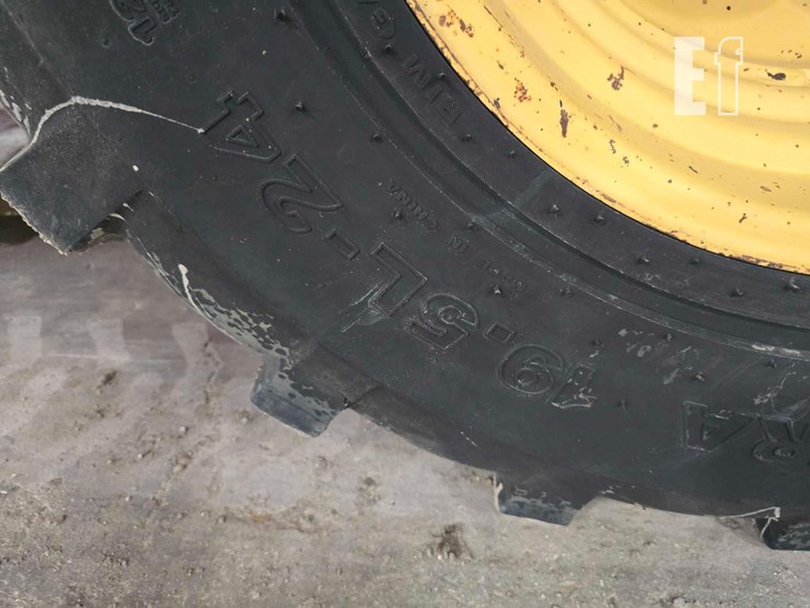 2008-caterpillar-414e-il-image-33