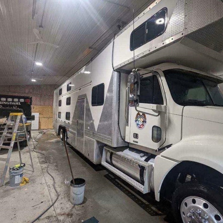 2004 Freightliner Bunk Truck/Motorhome