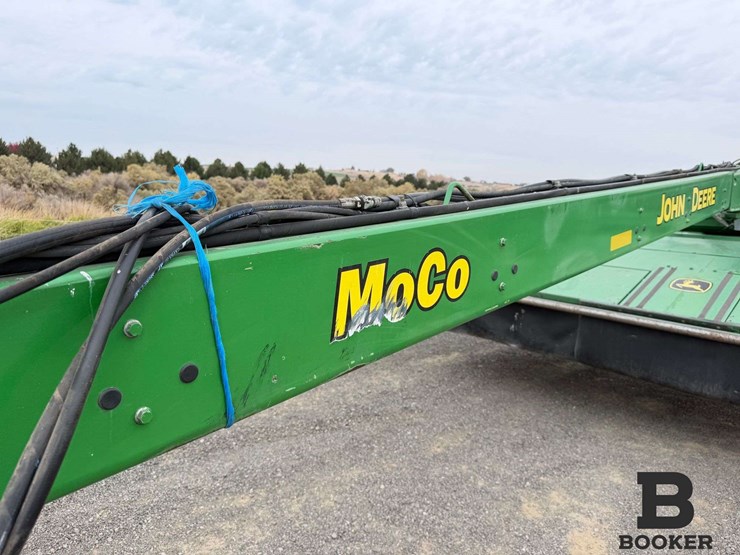 john-deere-moco-946-pull-type-swather-image-13