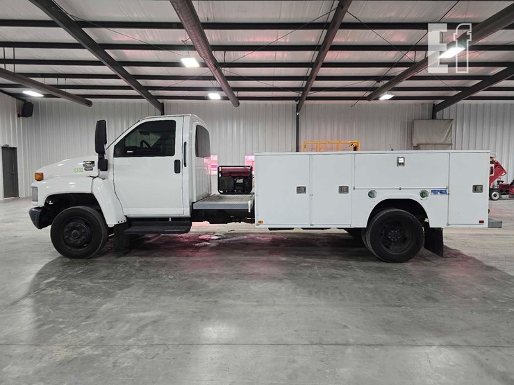 2009-chevrolet-kodiak-c4500-image-5