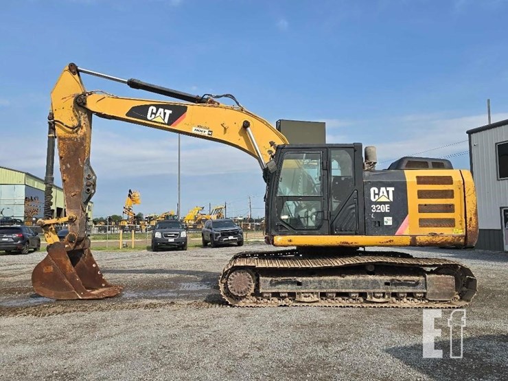 2014-caterpillar-320el-image-5