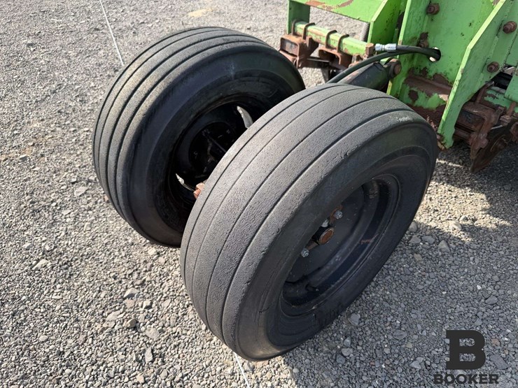 great-plains-solid-stand-grain-drill-image-17
