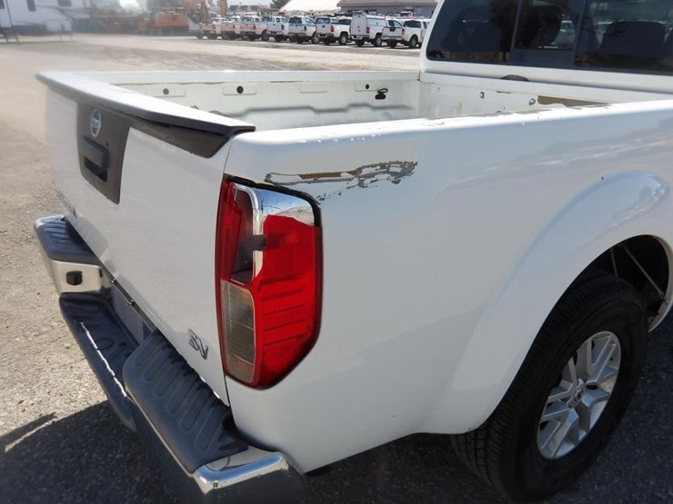 2018-nissan-frontier-sv-image-5