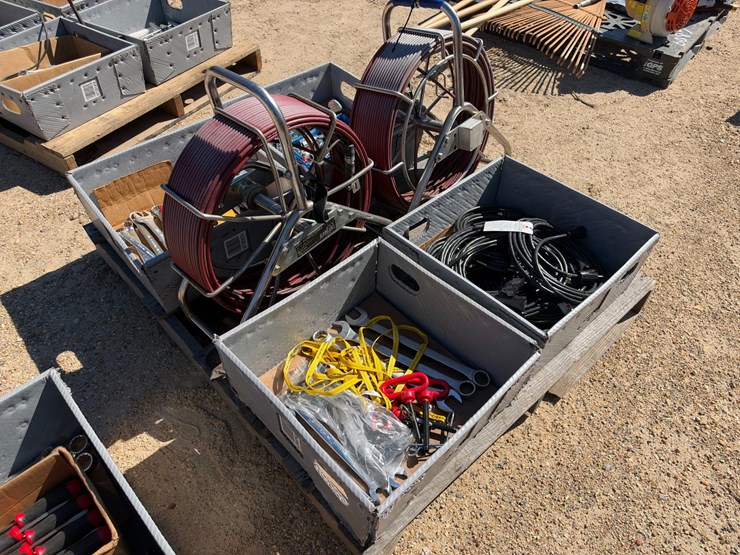 #41624-•-miscellaneous-tools-and-extension-cables-image-3