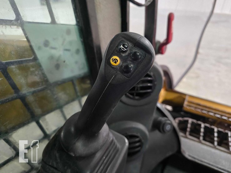 2022-caterpillar-289d3-image-15