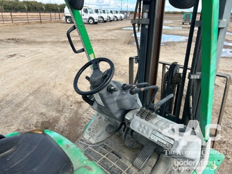 2008-komatsu-fg25t-16-image-9